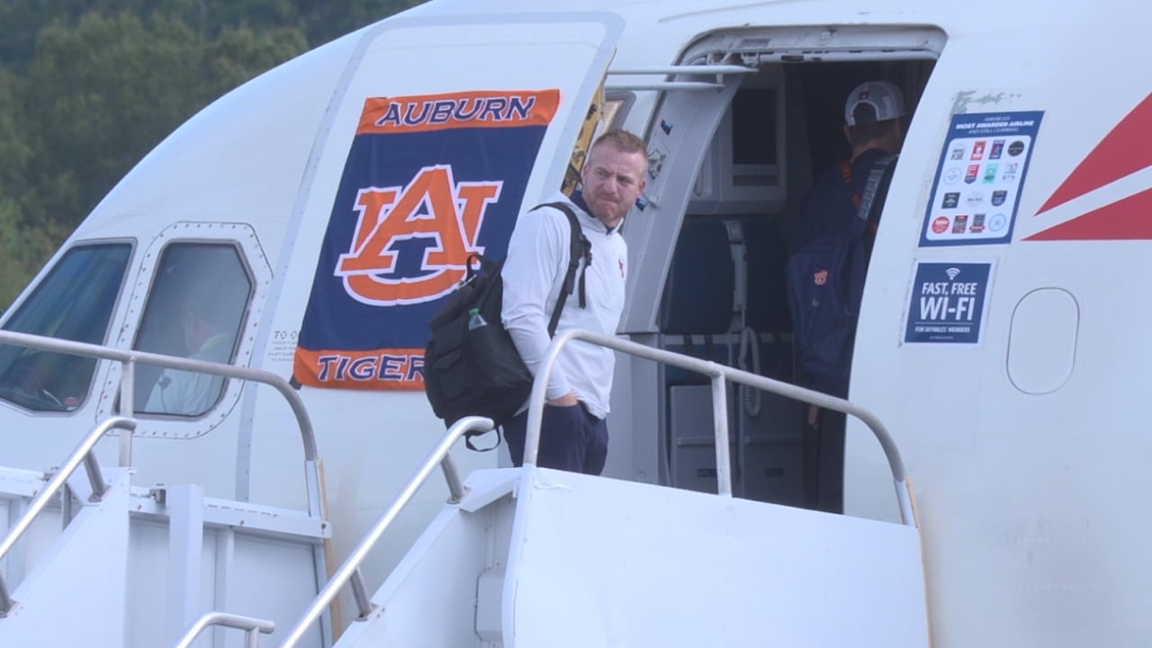 Auburn Football Embarks on First Road Test Against No. 17 Tennessee