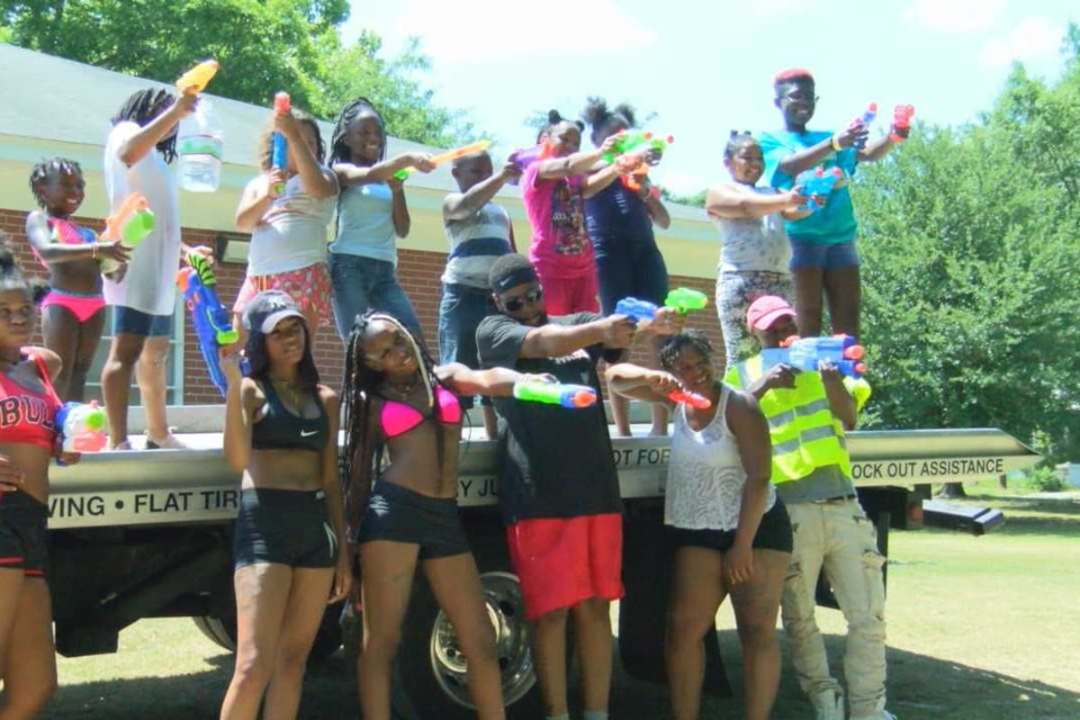 preloaded gallery image