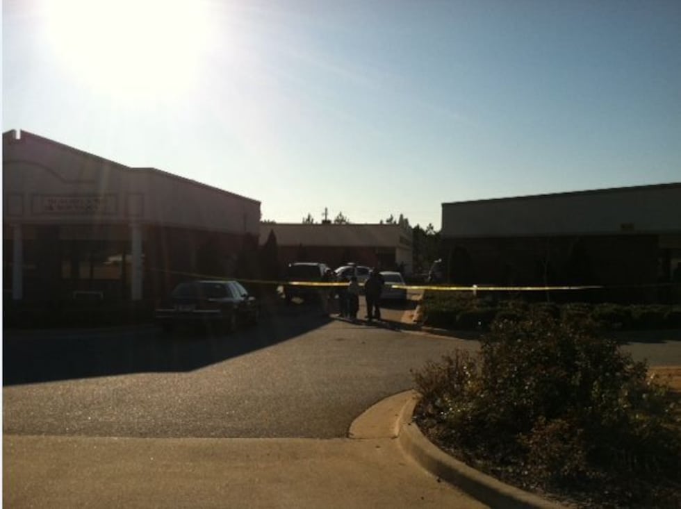 Investigators searched the immediate area for evidence. (Source: Mackenzie Patterson)